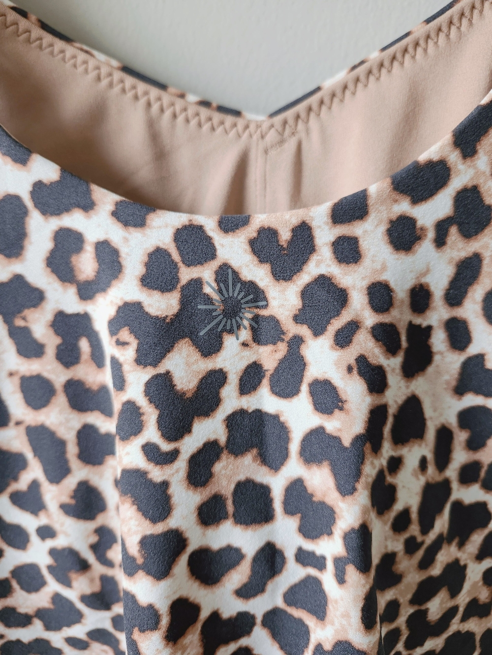 Leopard Print Sports Bra - Picture 7 of 9